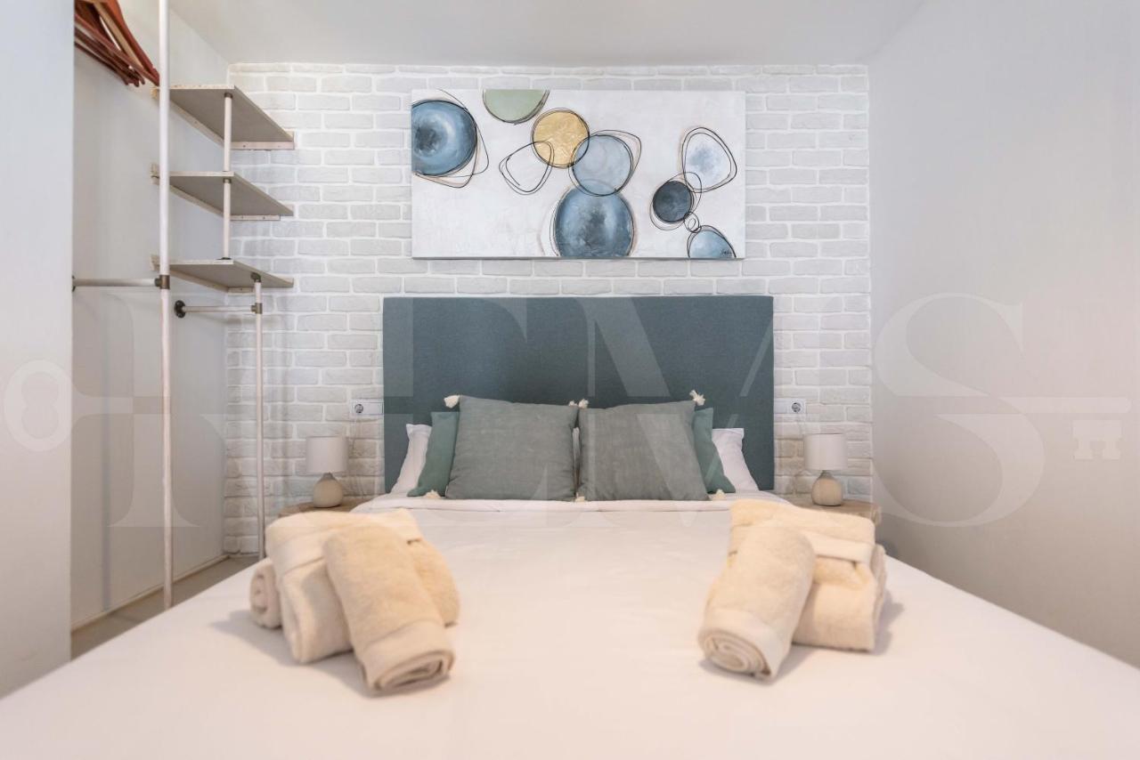 Bright Duplex Loft Next To The City Center By Rems Malaga Bagian luar foto