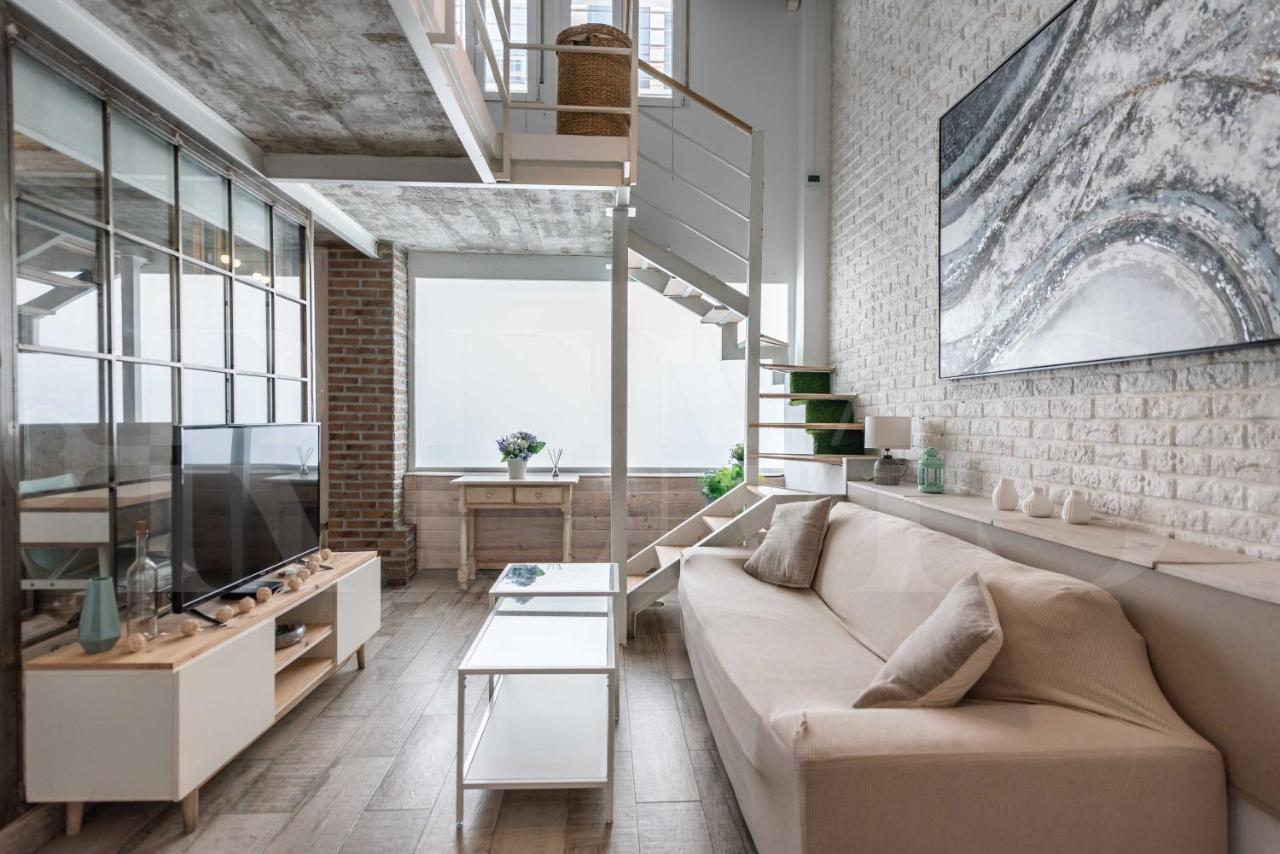 Bright Duplex Loft Next To The City Center By Rems Malaga Bagian luar foto