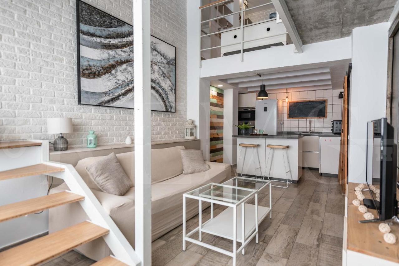 Bright Duplex Loft Next To The City Center By Rems Malaga Bagian luar foto